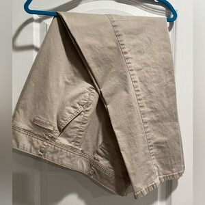 KHAKI JEANS SIZE 20 W/ SPANDEX (E)